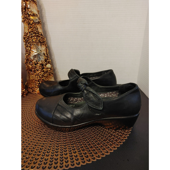 Dansko Size 39 - Picture 3 of 5